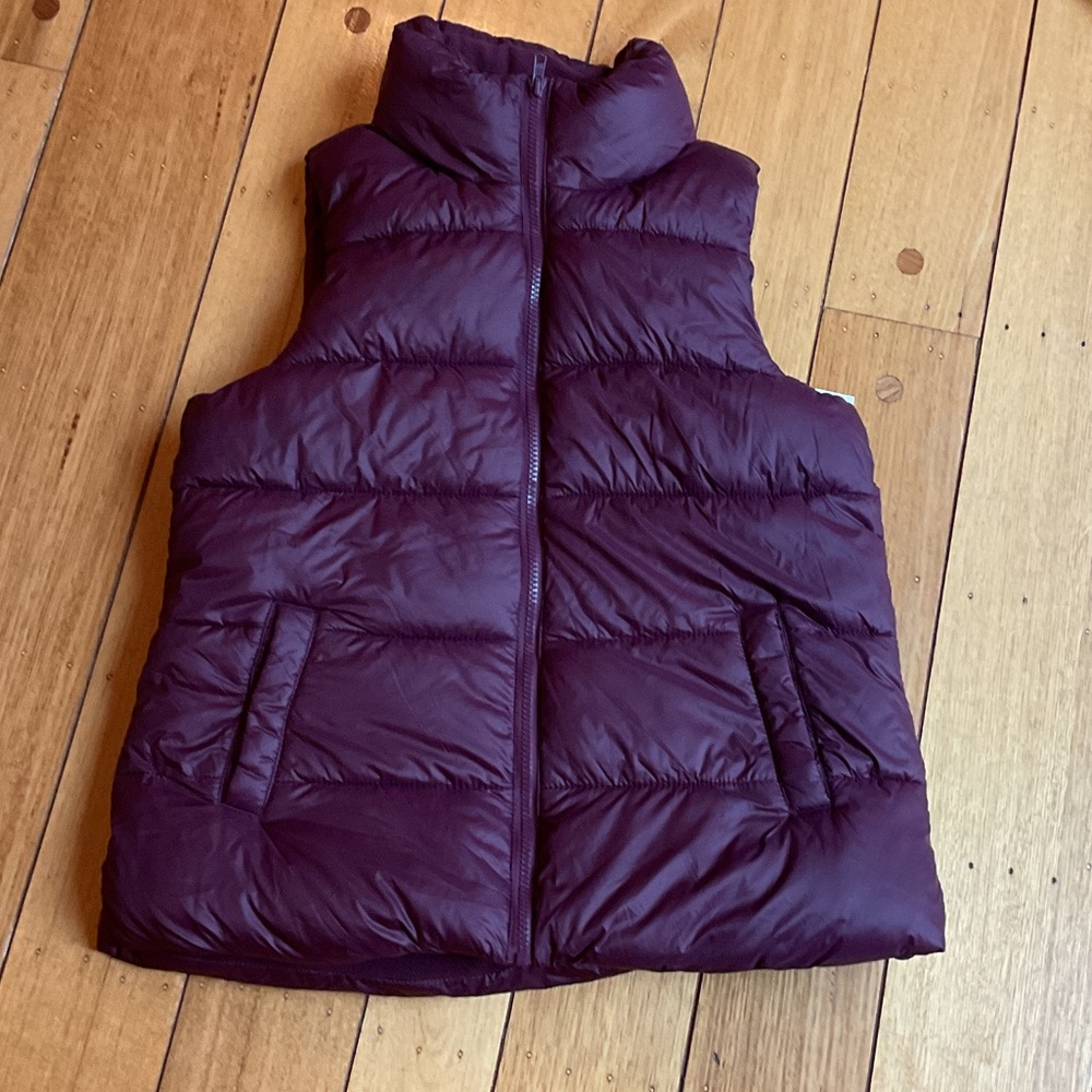 NWT Old Navy Plum Burgundy Quilted Puffer Vest small